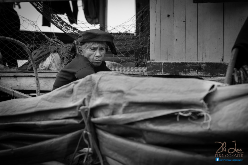 Water folk at Halong Bay, Hanoi. By Zhi Lee